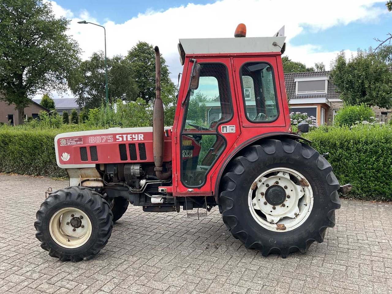 Steyr 8075 - Micro tracteur: photos 2 Steyr 8075 - Micro tracteur: photos 2