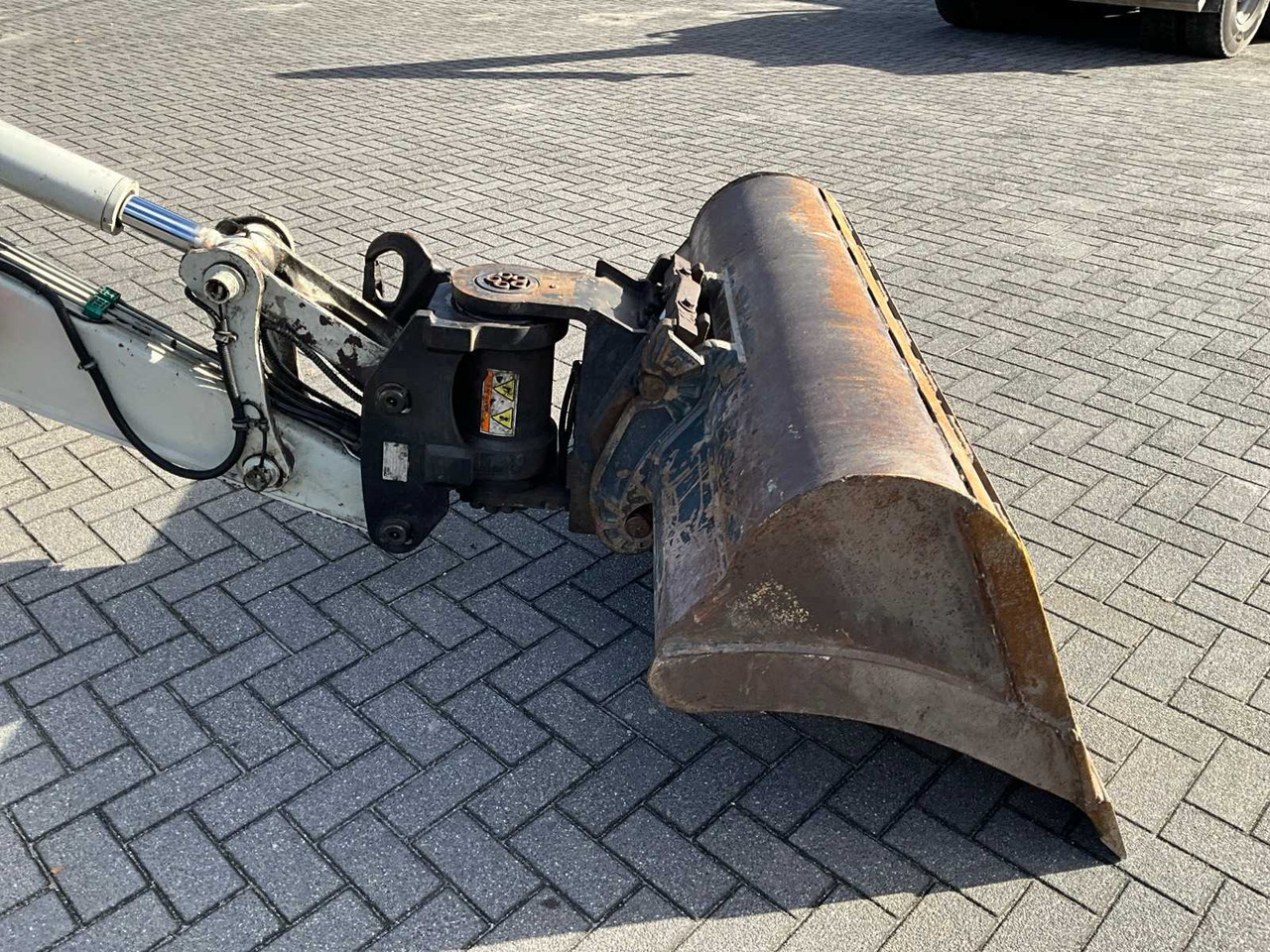 Pelle sur pneus Takeuchi TB295W: photos 28