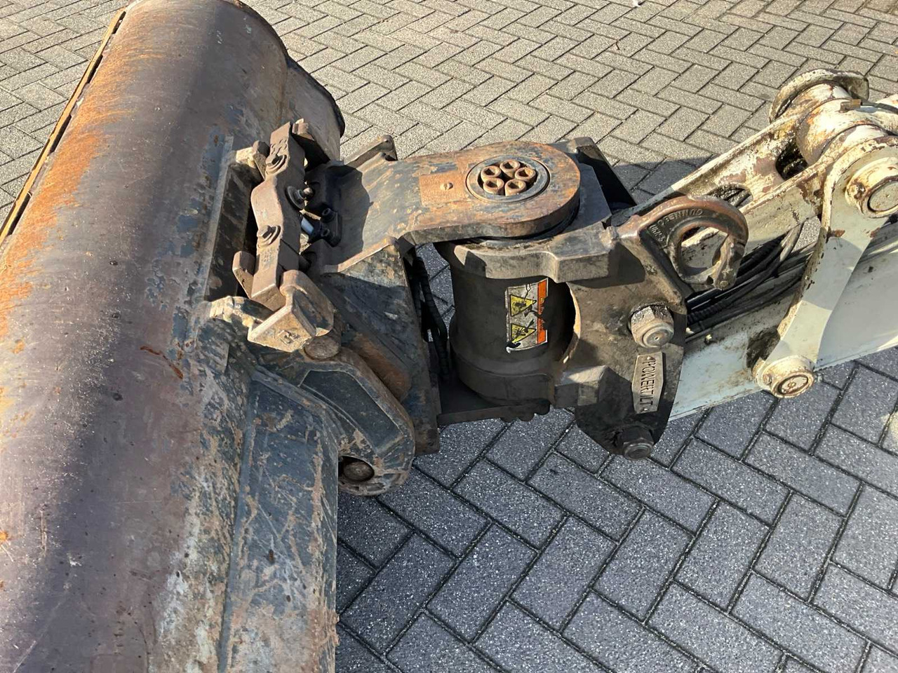 Pelle sur pneus Takeuchi TB295W: photos 27