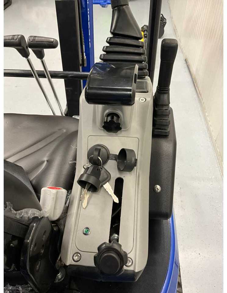 Pelle ULTRA FORCE EQUIPMENT - NM-1800KG - CRAWLER EXCAVATOR WITH KUBOTA DIESEL ENGINE - 2025 INCL. 3 BUCKETS: photos 12