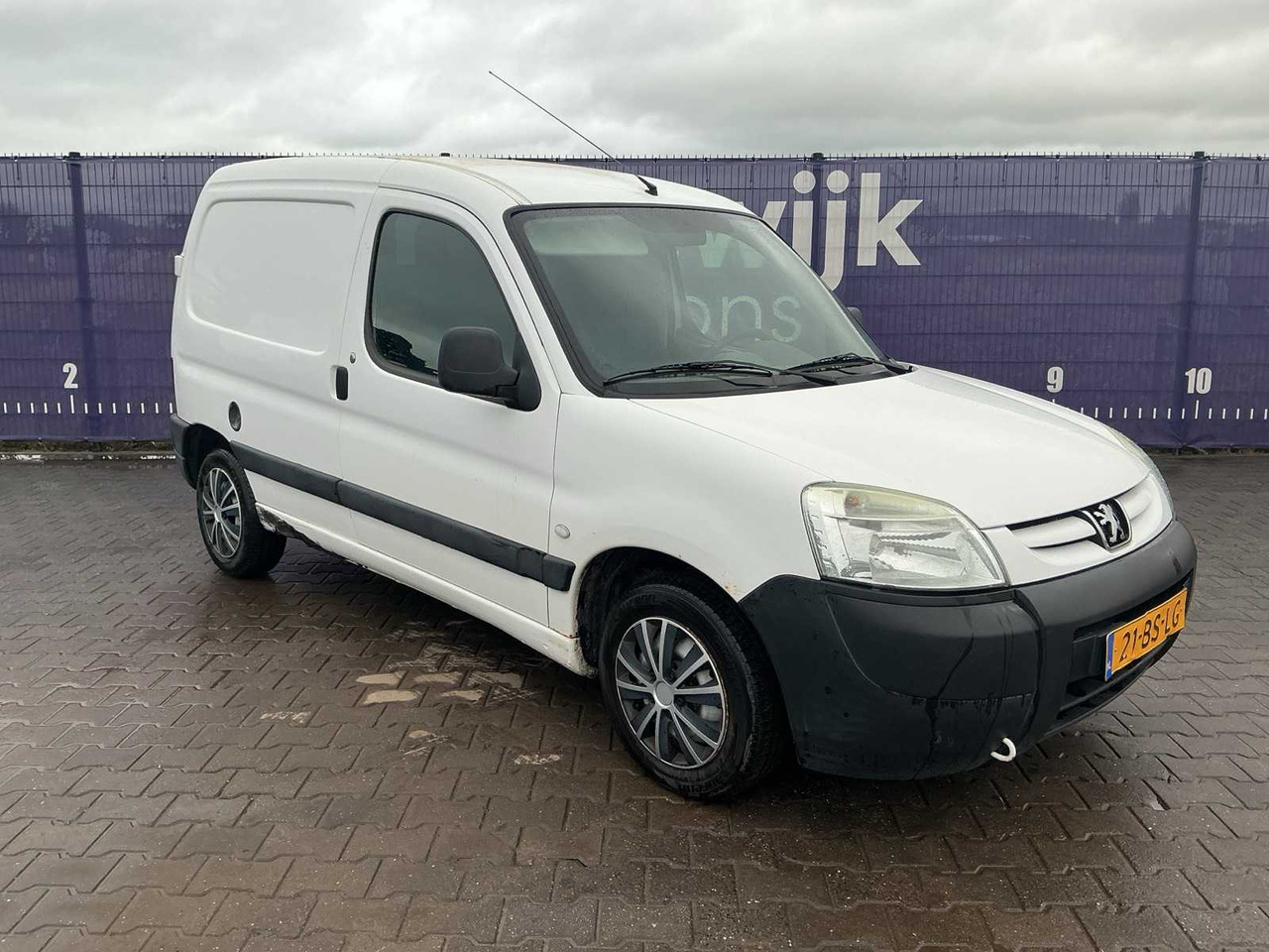 2005 - PEUGEOT - PARTNER - 170C 1.9 D AVANTAGE - COMMERCIAL VEHICLE - Véhicule utilitaire: photos 2 2005 - PEUGEOT - PARTNER - 170C 1.9 D AVANTAGE - COMMERCIAL VEHICLE - Véhicule utilitaire: photos 2