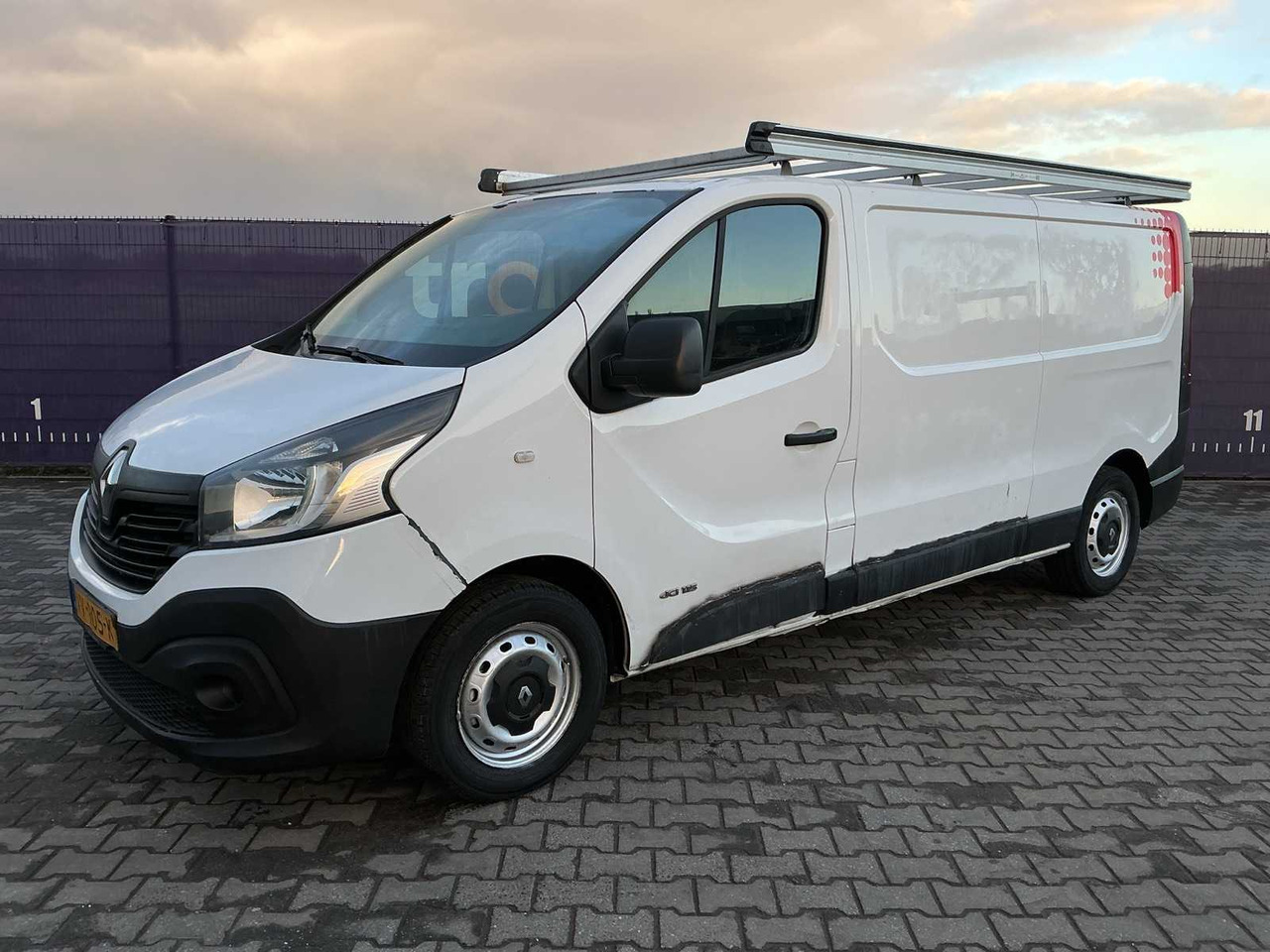 2016 - RENAULT - TRAFIC - 1.6 DCI T29 L2H1 COM - COMMERCIAL VEHICLE - Véhicule utilitaire: photos 1 2016 - RENAULT - TRAFIC - 1.6 DCI T29 L2H1 COM - COMMERCIAL VEHICLE - Véhicule utilitaire: photos 1