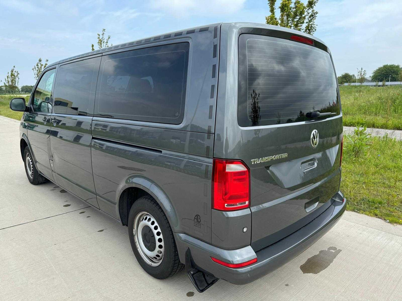 2018 VOLKSWAGEN KOMBI TRANSPORTER - Véhicule utilitaire: photos 5 2018 VOLKSWAGEN KOMBI TRANSPORTER - Véhicule utilitaire: photos 5