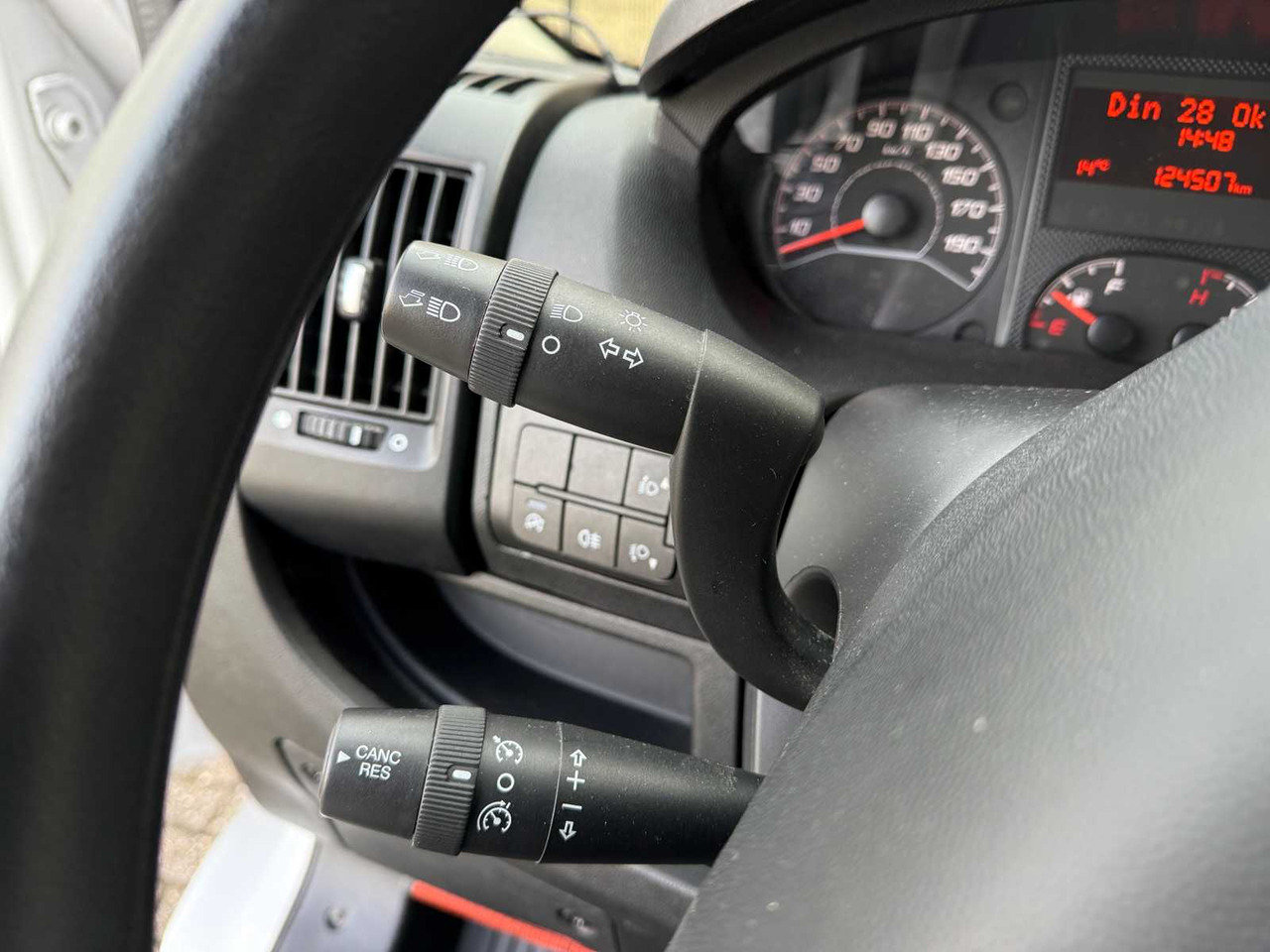 Véhicule utilitaire PEUGEOT BOXER 335 2.2 HDI L2 PRO -REFRIGERATED VEHICLE- COMMERCIAL VEHICLE: photos 14