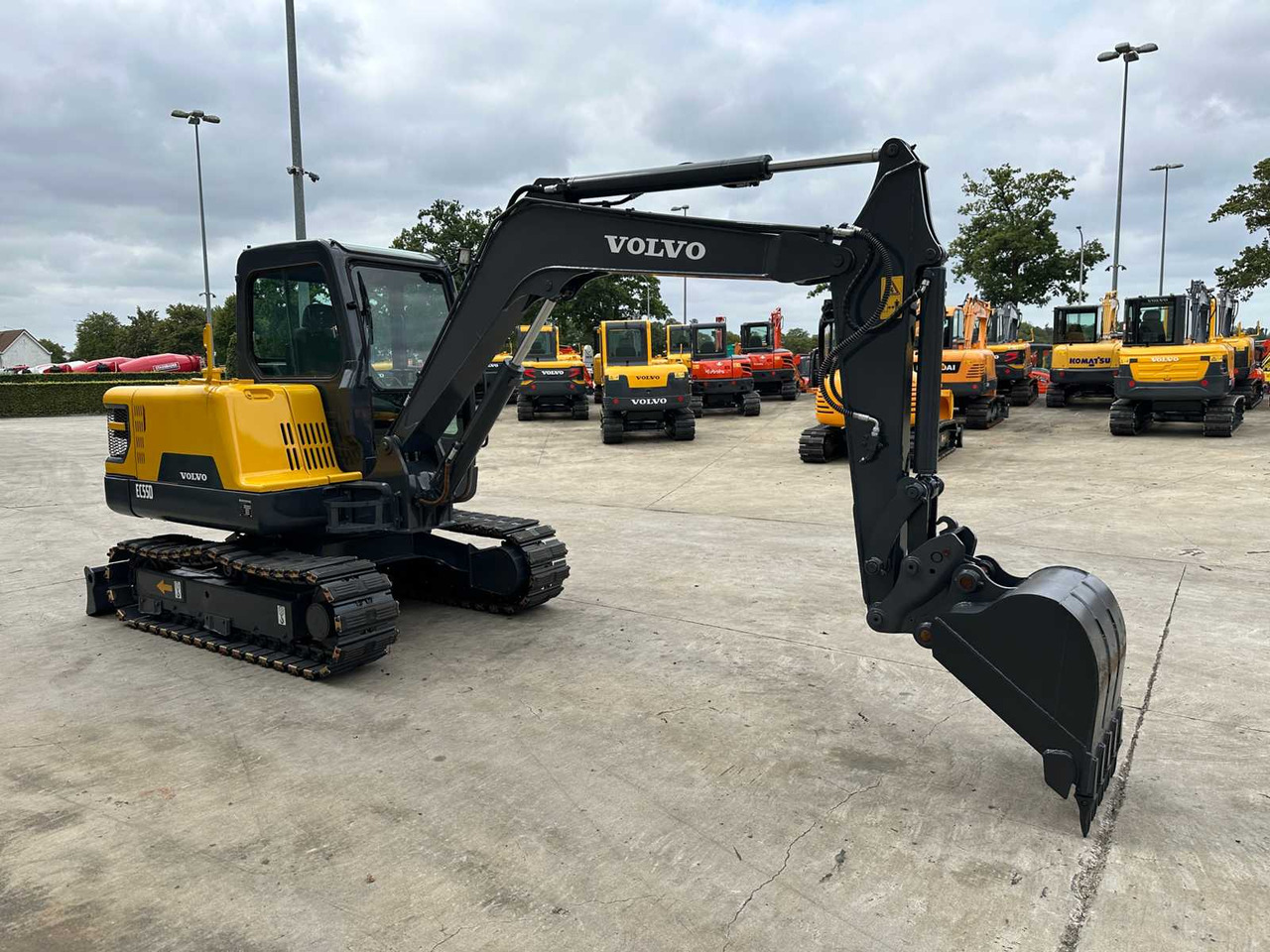 Volvo VOLVO - 2019 - EC55D - MIDI EXCAVATOR - Pelle sur chenille: photos 3 Volvo VOLVO - 2019 - EC55D - MIDI EXCAVATOR - Pelle sur chenille: photos 3