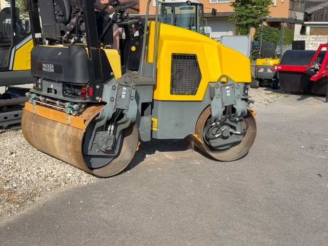 Wacker Neuson Tandemwalze RD 27-120 - Rouleau compresseur: photos 2 Wacker Neuson Tandemwalze RD 27-120 - Rouleau compresseur: photos 2