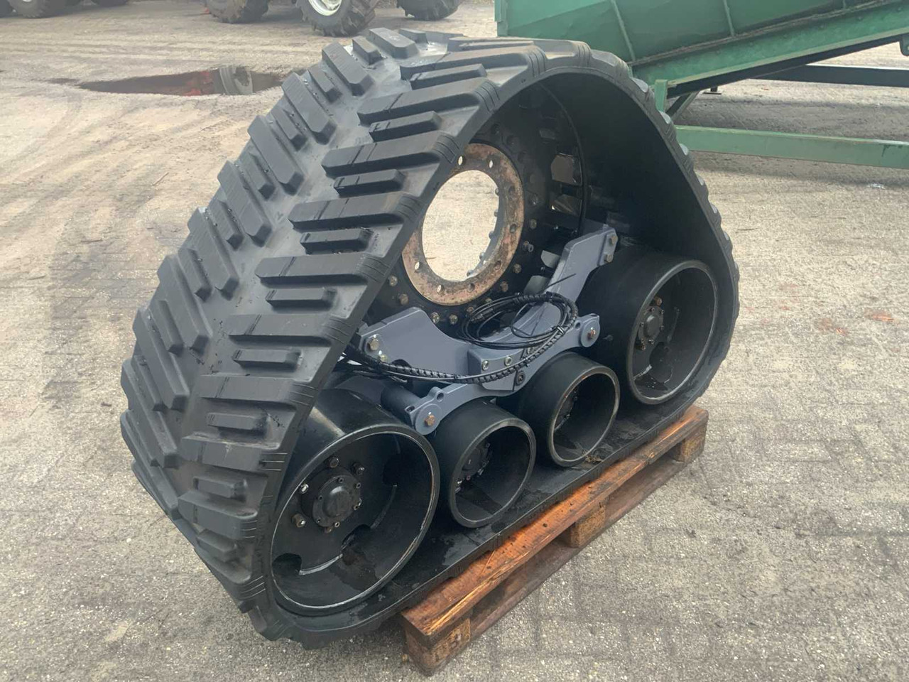 West-track D19X128X34 - Tracteur agricole: photos 3 West-track D19X128X34 - Tracteur agricole: photos 3