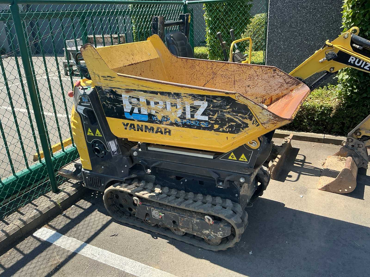 Yanmar C 08 HI TIP - Tombereau: photos 1 Yanmar C 08 HI TIP - Tombereau: photos 1
