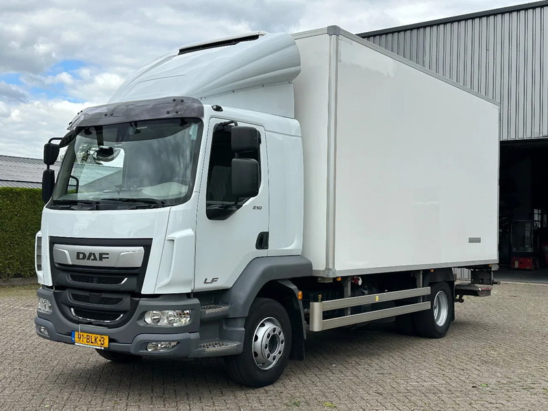 DAF LF 210 LF210.14. EURO6. 2018. KOELBAKWAGEN MET LAADKLEP 2000kg - Camion frigorifique: photos 1 DAF LF 210 LF210.14. EURO6. 2018. KOELBAKWAGEN MET LAADKLEP 2000kg - Camion frigorifique: photos 1