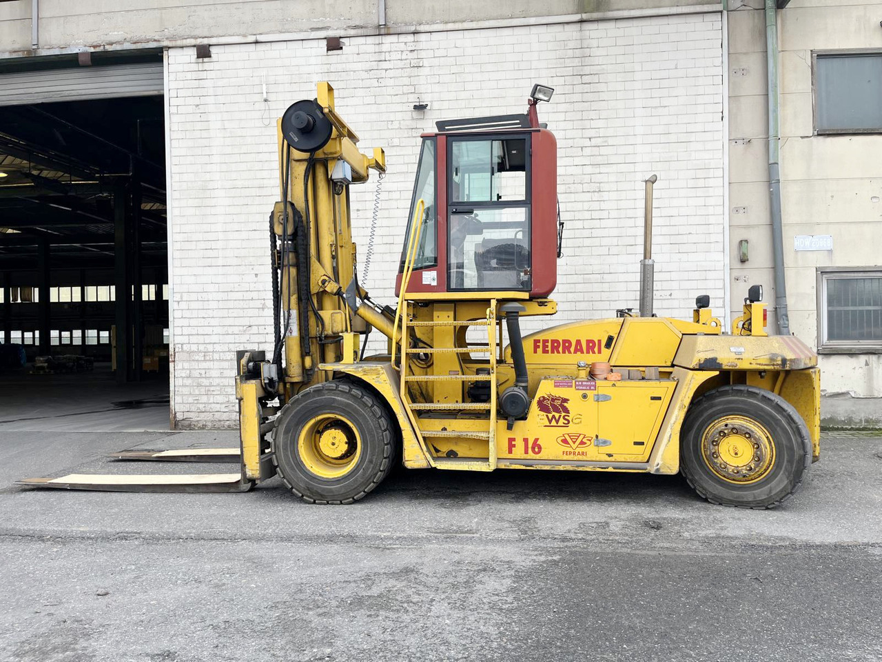 CVS Ferrari F16 - Chariot porte-conteneur: photos 3 CVS Ferrari F16 - Chariot porte-conteneur: photos 3