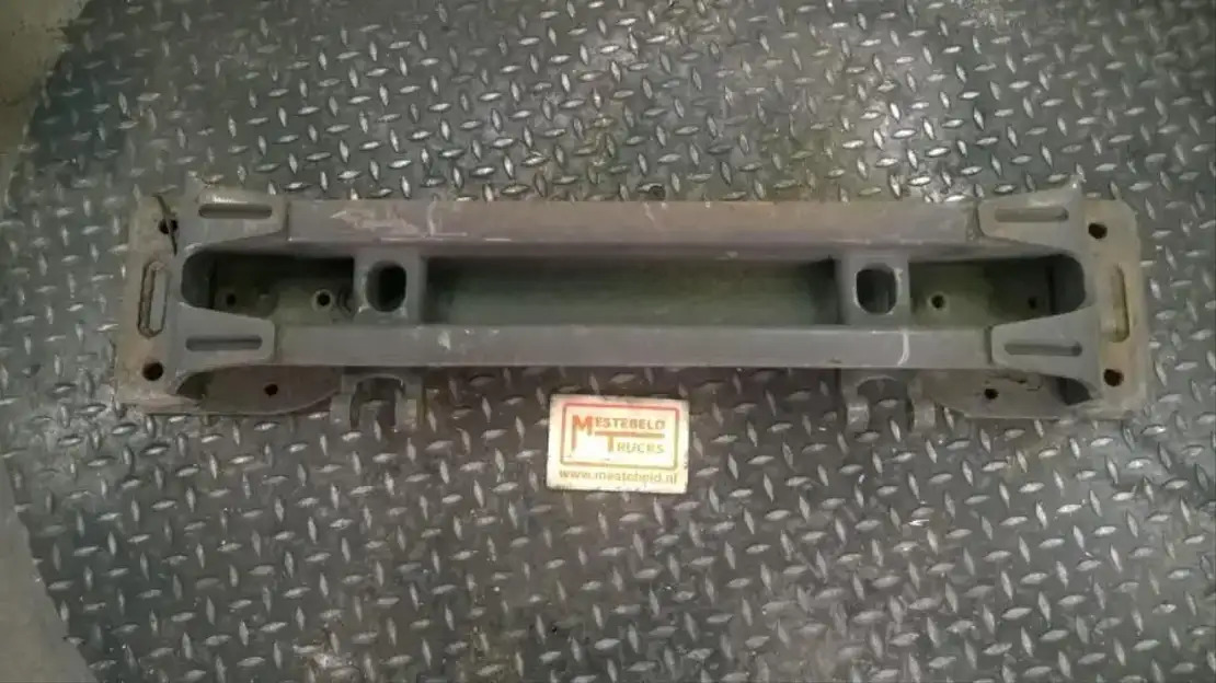 DAF Bevestigingsbalk van luchtvering - Frame/ Châssis pour Camion: photos 1 DAF Bevestigingsbalk van luchtvering - Frame/ Châssis pour Camion: photos 1