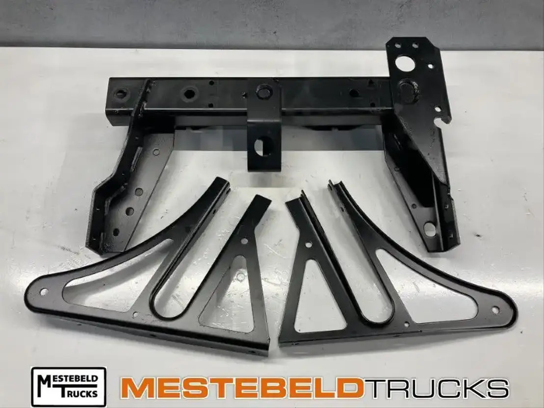 DAF Spatbordsteun - Frame/ Châssis pour Camion: photos 1 DAF Spatbordsteun - Frame/ Châssis pour Camion: photos 1