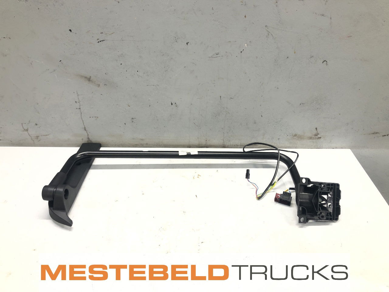 DAF Spiegelsteun links - Cabine et intérieur pour Camion: photos 1 DAF Spiegelsteun links - Cabine et intérieur pour Camion: photos 1