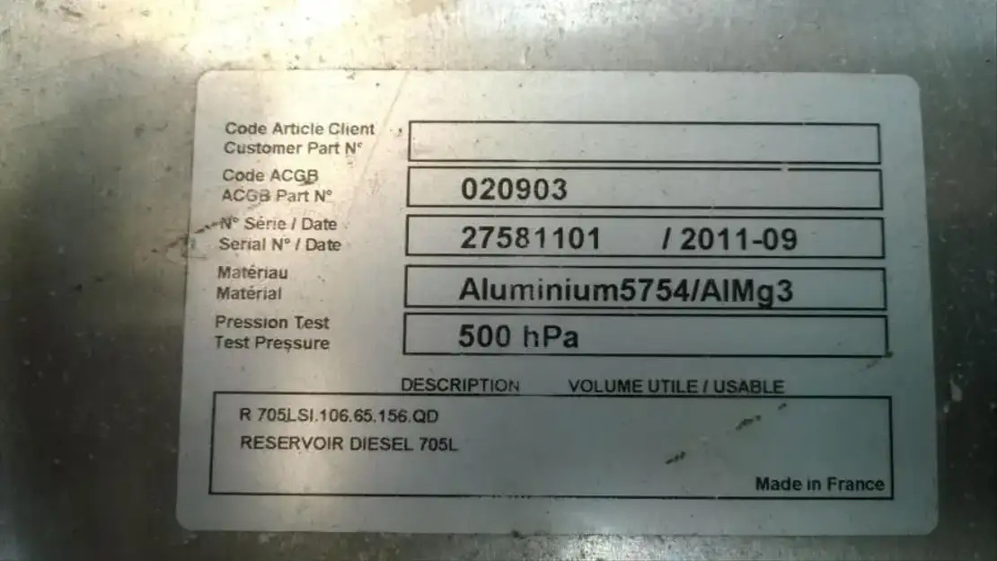 Diversen DIV. Brandstoftank 705 liter - Système de carburant pour Véhicule utilitaire: photos 2 Diversen DIV. Brandstoftank 705 liter - Système de carburant pour Véhicule utilitaire: photos 2