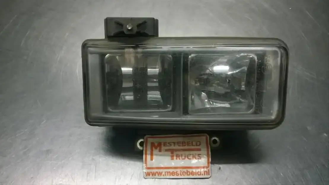 Iveco Mistlamp rechts - Système électrique pour Camion: photos 1 Iveco Mistlamp rechts - Système électrique pour Camion: photos 1