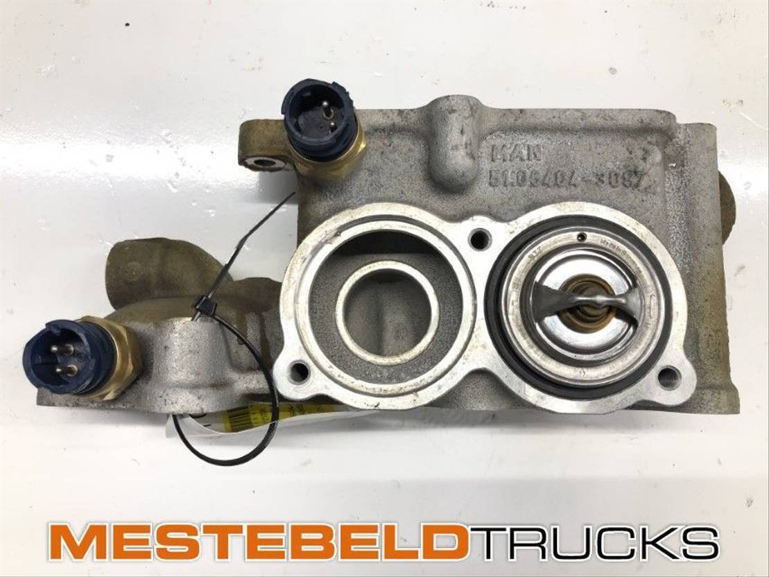 MAN Thermostaathuis D2676 - Moteur et pièces pour Camion: photos 1 MAN Thermostaathuis D2676 - Moteur et pièces pour Camion: photos 1