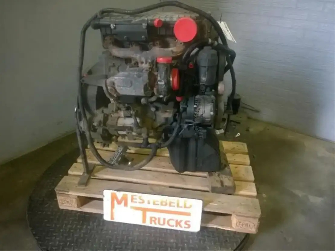 Mercedes-Benz Motor OM 924 LA  - Moteur pour Camion: photos 2 Mercedes-Benz Motor OM 924 LA  - Moteur pour Camion: photos 2