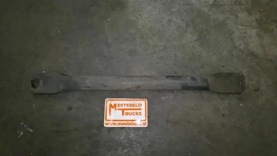 Mercedes-Benz Steun van bovenste instapbak l/r - Frame/ Châssis pour Camion: photos 1 Mercedes-Benz Steun van bovenste instapbak l/r - Frame/ Châssis pour Camion: photos 1
