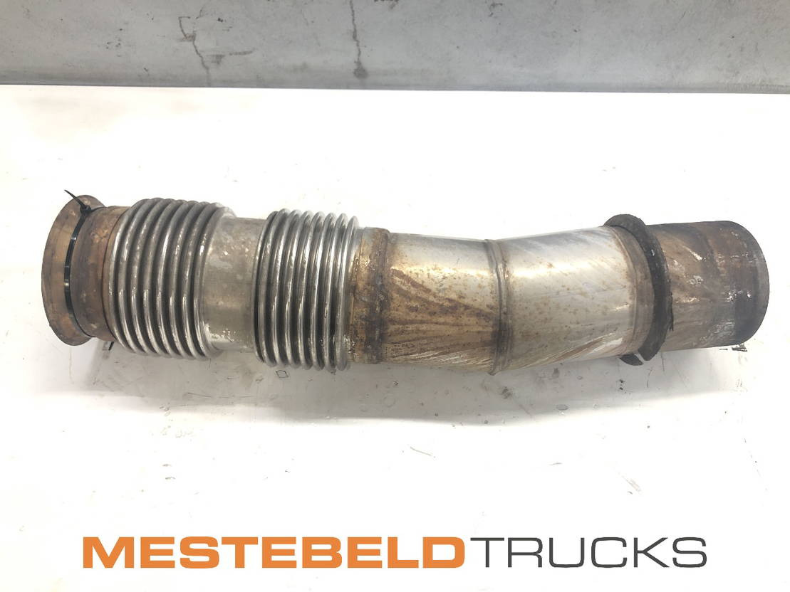Mercedes-Benz Uitlaatpijp OM 470 - Tube d'echappement pour Camion: photos 1 Mercedes-Benz Uitlaatpijp OM 470 - Tube d'echappement pour Camion: photos 1