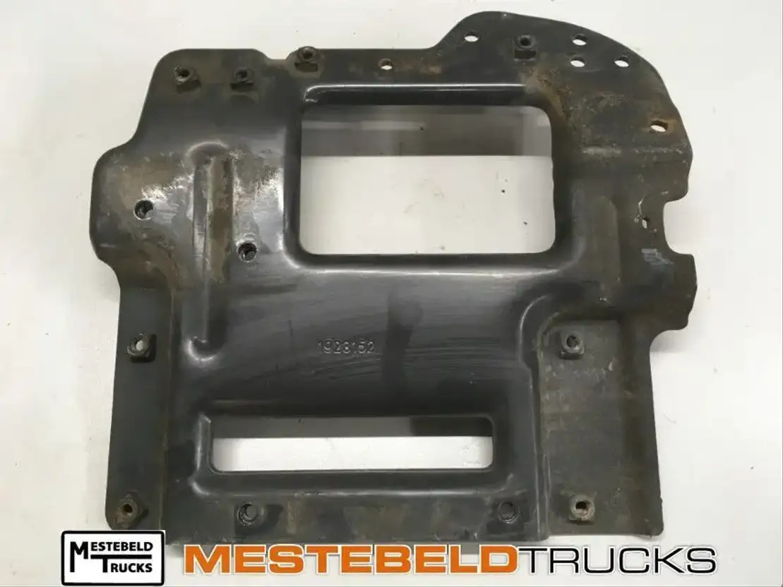 Scania Koplampsteun G410 links - Frame/ Châssis pour Camion: photos 1 Scania Koplampsteun G410 links - Frame/ Châssis pour Camion: photos 1