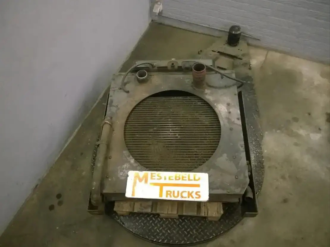 Scania R adiateur + intercooler DC 9 50 industrie - Système de refroidissement pour Camion: photos 1 Scania R adiateur + intercooler DC 9 50 industrie - Système de refroidissement pour Camion: photos 1