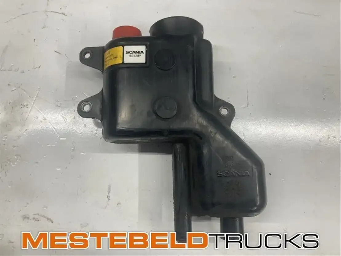 Scania Stuuroliereservoir - Commande de gouvernail pour Camion: photos 1 Scania Stuuroliereservoir - Commande de gouvernail pour Camion: photos 1