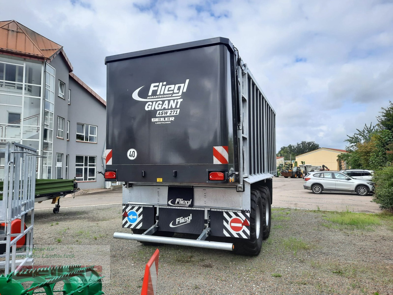 Autochargeuse neuf Fliegl ASW 271 C FOX "Franken-Renner" 40m³: photos 6