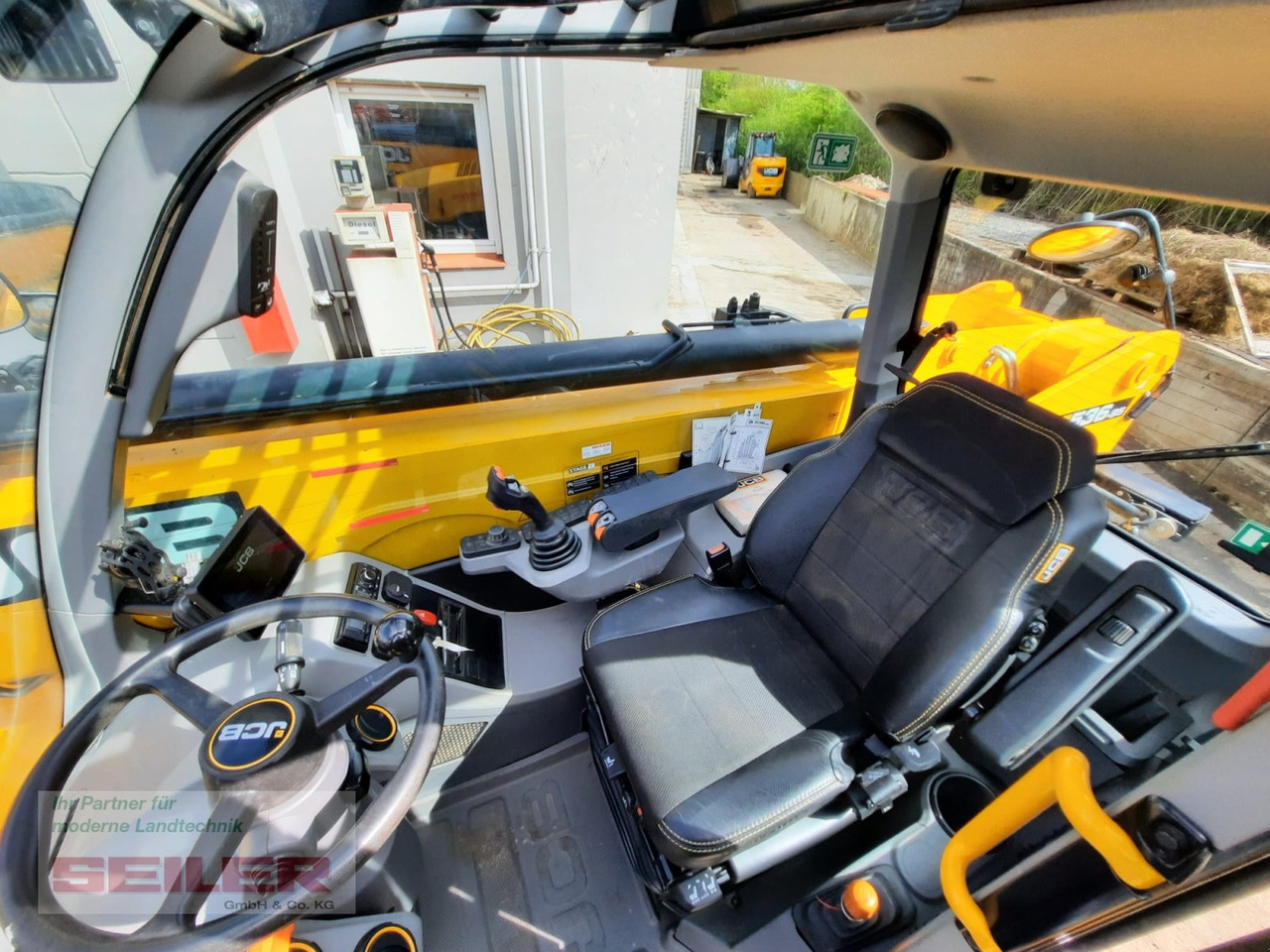 Chariot télescopique JCB 536-95 Agri Xtra: photos 12
