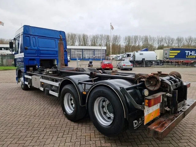 DAF XF 95.430 Euro 4 6x2 Manual-Gear - Châssis cabine: photos 5 DAF XF 95.430 Euro 4 6x2 Manual-Gear - Châssis cabine: photos 5