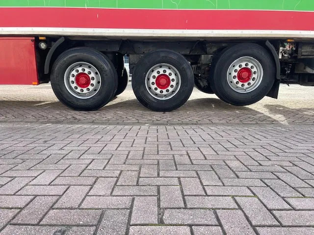 Semi-remorque fourgon Kögel 3 AXELS (2X LIFT AXELS) DISK BRAKE 7CM FRIGO BOX: photos 7