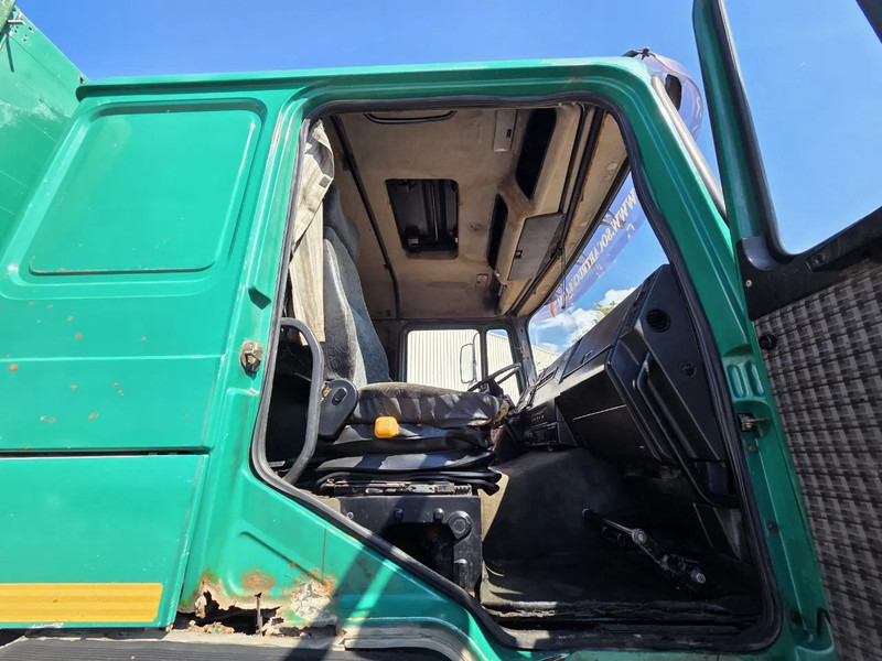 Camion plateau, Camion grue MAN 26.362 6x4 Full spring Euro 2: photos 16