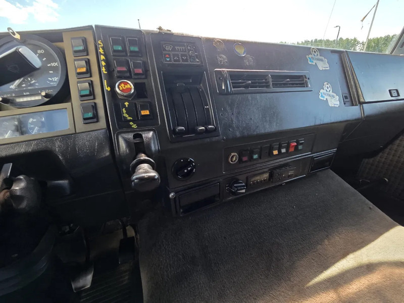 Camion plateau, Camion grue MAN 26.362 6x4 Full spring Euro 2: photos 14