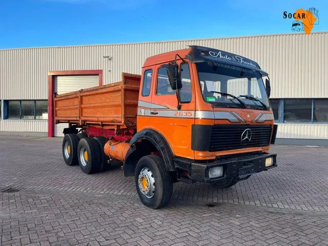 Mercedes-Benz AK 2635 6x4 V8 - Camion benne: photos 1 Mercedes-Benz AK 2635 6x4 V8 - Camion benne: photos 1