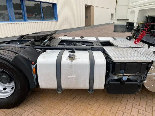 DAF XF 105.410 Retarder Automatic Euro 5 - Tracteur routier: photos 3 DAF XF 105.410 Retarder Automatic Euro 5 - Tracteur routier: photos 3