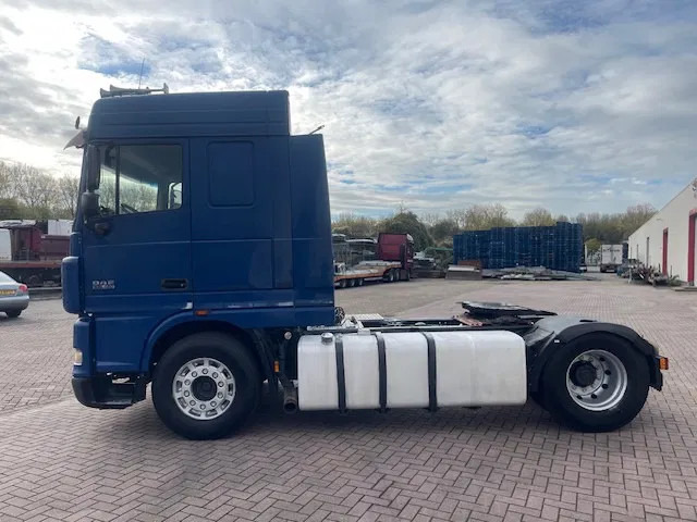 DAF XF 105.460 Manual gear - Tracteur routier: photos 4 DAF XF 105.460 Manual gear - Tracteur routier: photos 4