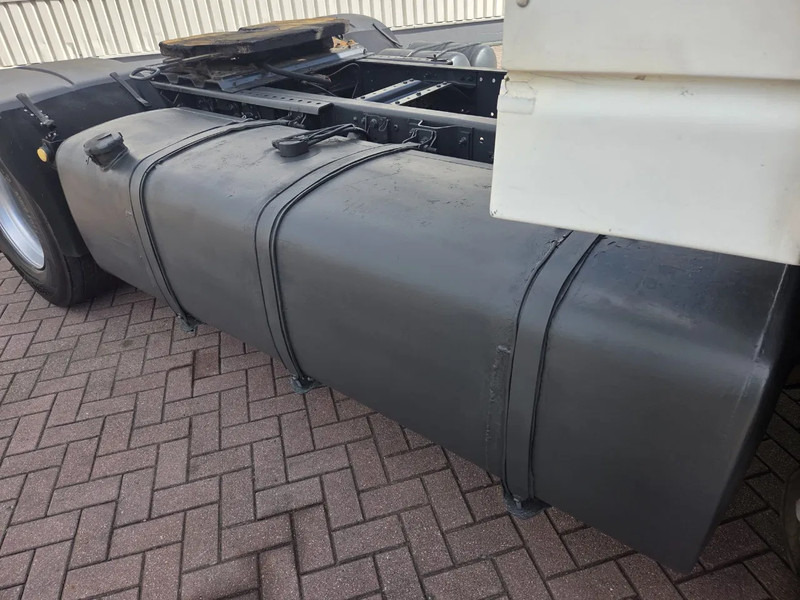 DAF XF 95.430 Manual gear Euro 3 - Tracteur routier: photos 3 DAF XF 95.430 Manual gear Euro 3 - Tracteur routier: photos 3