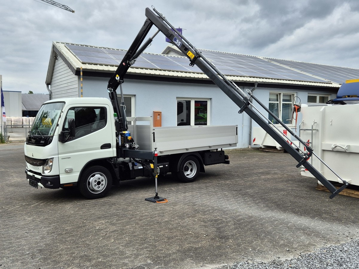 FUSO 3S15 Alu Pritsche 2.80m Ladekran - Utilitaire plateau: photos 1 FUSO 3S15 Alu Pritsche 2.80m Ladekran - Utilitaire plateau: photos 1