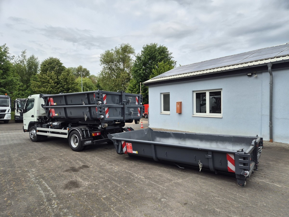 FUSO FUSO 9C18 40km/h City Abrollkipper WLF Swiss CH - Camion ampliroll: photos 3 FUSO FUSO 9C18 40km/h City Abrollkipper WLF Swiss CH - Camion ampliroll: photos 3