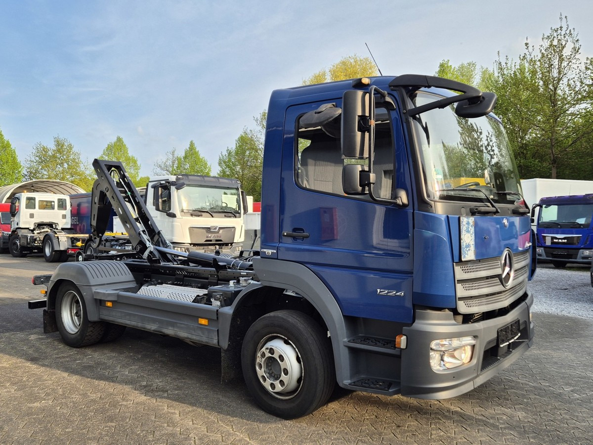MERCEDES-BENZ 1224 L Atego City Abrollkipper NEU AHK Euro 6 - Camion ampliroll: photos 4 MERCEDES-BENZ 1224 L Atego City Abrollkipper NEU AHK Euro 6 - Camion ampliroll: photos 4
