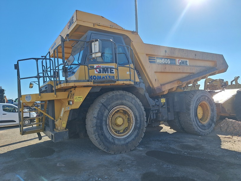 KOMATSU HD605-7EO - Tombereau rigide: photos 2 KOMATSU HD605-7EO - Tombereau rigide: photos 2
