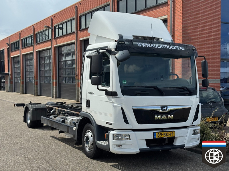 MAN TGL 8 220 - 7490KG - CHASSIS LENGTH 7.00M - LOW KM 387TKM - Châssis cabine: photos 3 MAN TGL 8 220 - 7490KG - CHASSIS LENGTH 7.00M - LOW KM 387TKM - Châssis cabine: photos 3