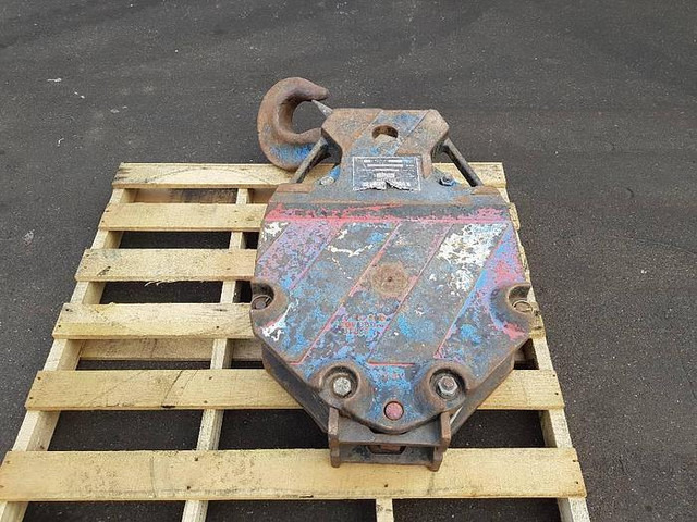 Crane parts and equipment 16Ton - Grue: photos 2 Crane parts and equipment 16Ton - Grue: photos 2