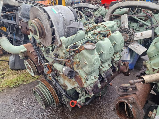 Mercedes-Benz OM421 - Moteur: photos 1 Mercedes-Benz OM421 - Moteur: photos 1