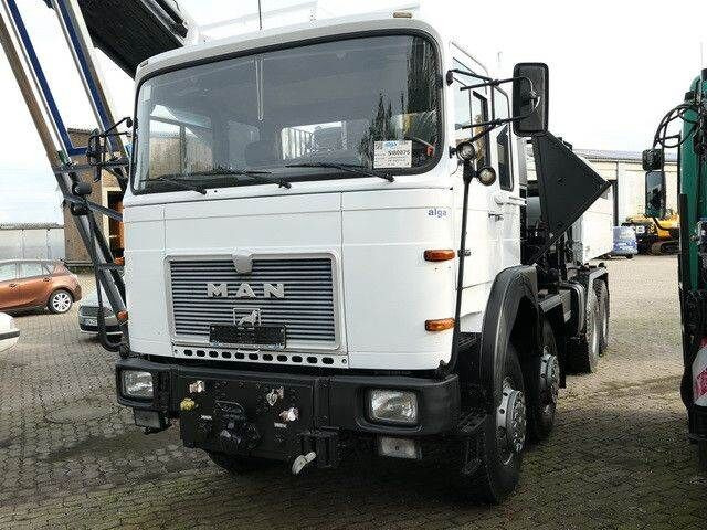 MAN 34.440 8x8, Allrad, Kran, 2x Seilwinde, 2x AHK - Camion plateau: photos 5 MAN 34.440 8x8, Allrad, Kran, 2x Seilwinde, 2x AHK - Camion plateau: photos 5