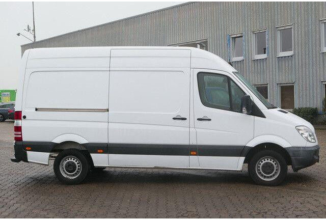 Mercedes-Benz 213 CDI Sprinter 4x2, Klima, 3. Sitz, Holzausbau - Fourgonnette: photos 2 Mercedes-Benz 213 CDI Sprinter 4x2, Klima, 3. Sitz, Holzausbau - Fourgonnette: photos 2