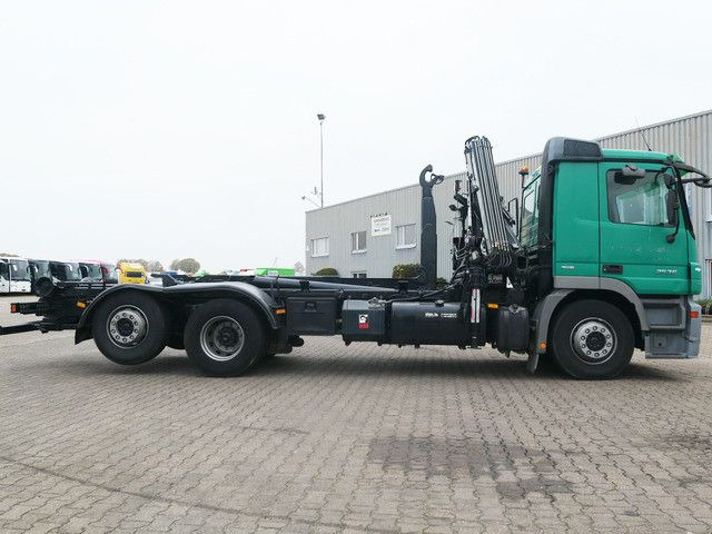 Mercedes-Benz 2536 L Actros 6x2, Kran Hiab 122 BS-2, Multilift - Camion ampliroll, Camion grue: photos 2 Mercedes-Benz 2536 L Actros 6x2, Kran Hiab 122 BS-2, Multilift - Camion ampliroll, Camion grue: photos 2