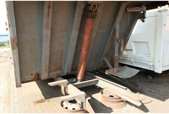 Stahl Hinterkippmulde ca. 18 cbm, Hilfsrahmen - Camion benne: photos 2 Stahl Hinterkippmulde ca. 18 cbm, Hilfsrahmen - Camion benne: photos 2