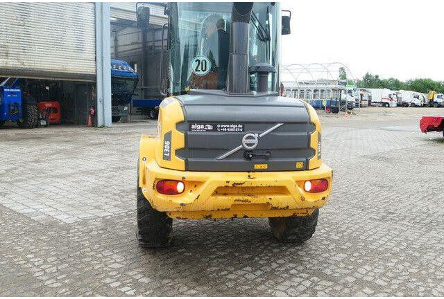 Volvo L30G, 4+1 Schaufel, Palettengabel, Hydr. S.W.S. - Chargeuse sur pneus: photos 4 Volvo L30G, 4+1 Schaufel, Palettengabel, Hydr. S.W.S. - Chargeuse sur pneus: photos 4