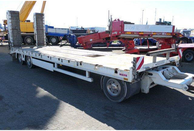 Zandt AT-P300/durchgehendes Bett, 9,4 m. lang - Remorque porte-engin surbaissée: photos 4 Zandt AT-P300/durchgehendes Bett, 9,4 m. lang - Remorque porte-engin surbaissée: photos 4
