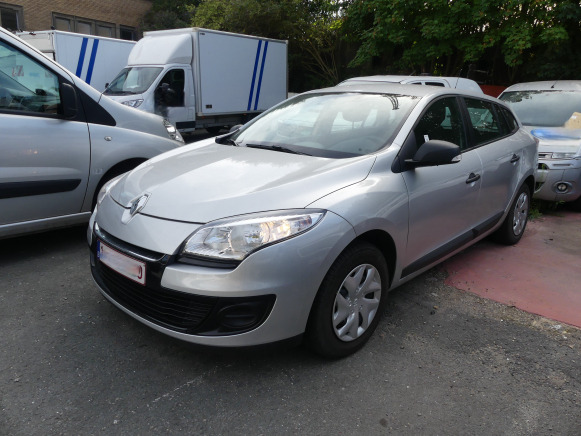 Voiture break Renault megane (2012-11.926 km) - VIN VF1KZ1A0748073924 - Autre matériel: photos 1 Voiture break Renault megane (2012-11.926 km) - VIN VF1KZ1A0748073924 - Autre matériel: photos 1